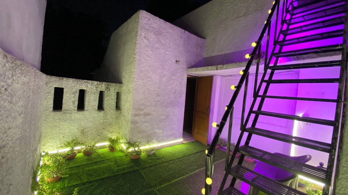 Pocket A Apartment | Charming 4BHK Duplex in South Delhi. Pet-friendly. Rustic charm, modern comfort.