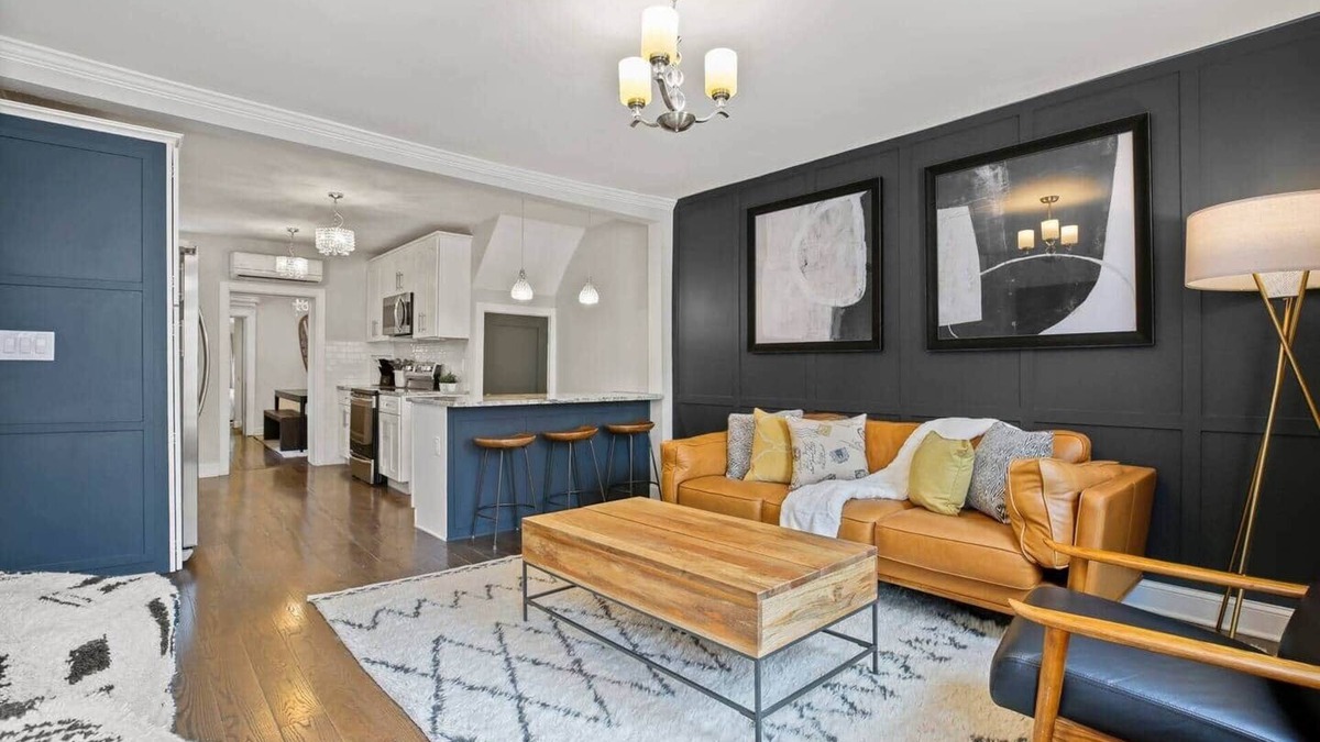 Downtown House | Charming 4BR + Prvt Patio + Historic Row Downtwn