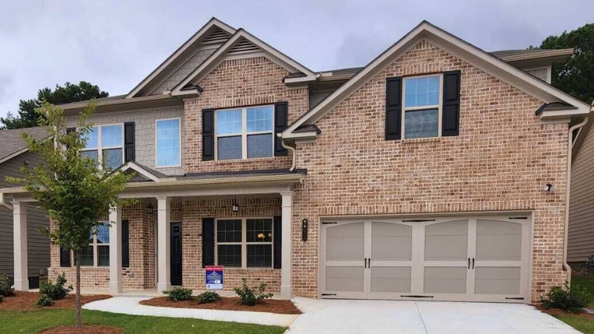 Loganville House | Charming 4BR Retreat, Sleeps 8, Near Shopping & Dining, In Quiet Neighborhood!