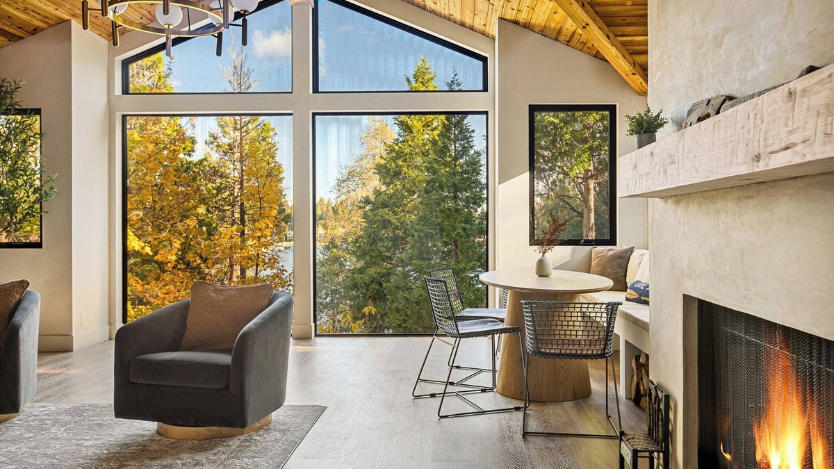 Blue Jay House | Charming 5-bedroom house with a dock and private beach
