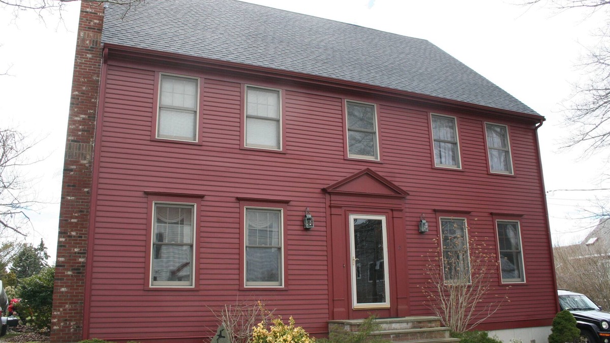 Easton's Point House | Charming 5 bedroom Easton Point colonial with honeymoon suite on 3rd floor