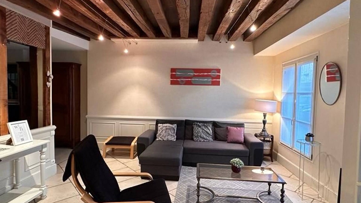 Artenay Cottage | Charming 5-Bedroom House in Artenay, Near Orléans with Garden & Patio
