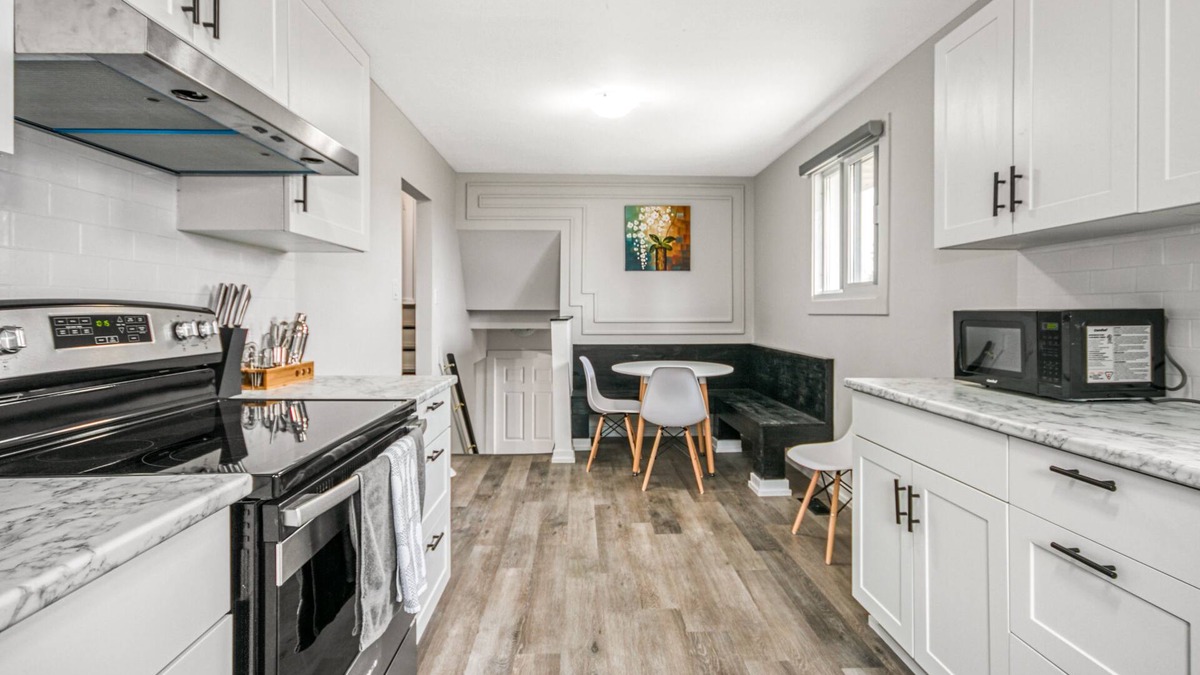 Sudbury House | Charming 5br New Sudbury home w/AC, Cable + Wifi