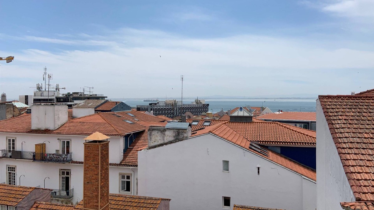 Santos House | Charming 6 Bedroom Apartment w/River View