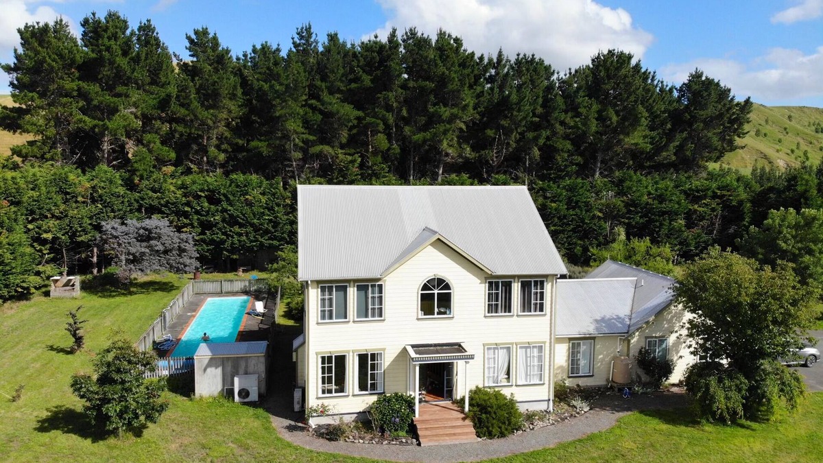 Solway Apartment | Charming accommodation in the Vines of Martinborough