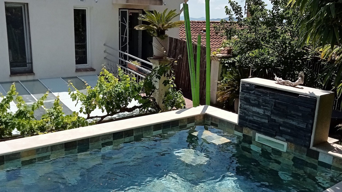 Carnoules Bed & Breakfast | Charming accommodation with pool and spa