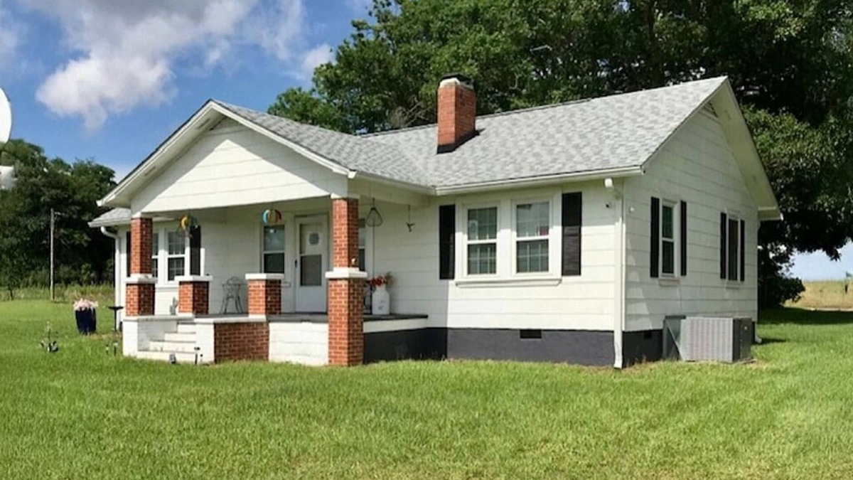 Worth County House | CHARMING, AFFORDABLE 3-BEDROOM FARM HOUSE, DOERUN NEAR VENUES MOULTRIE, TIFTON