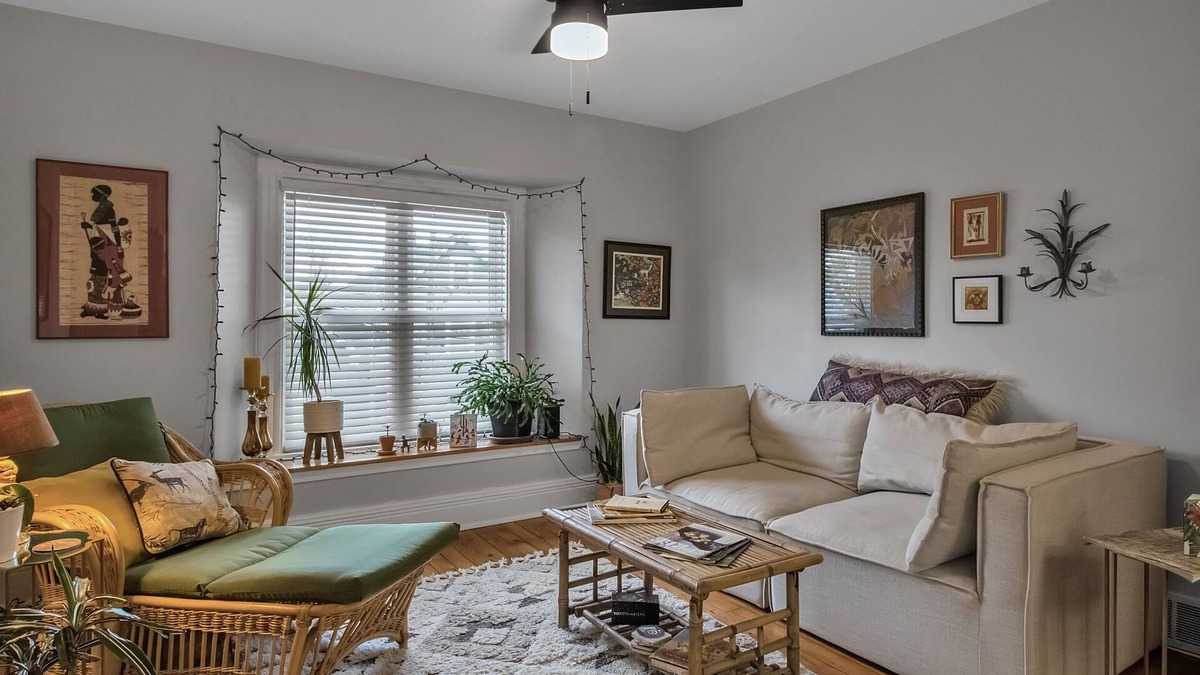 Black Rock Apartment | Charming and Centrally Located 1-bedroom apartment in lovely Buffalo, NY