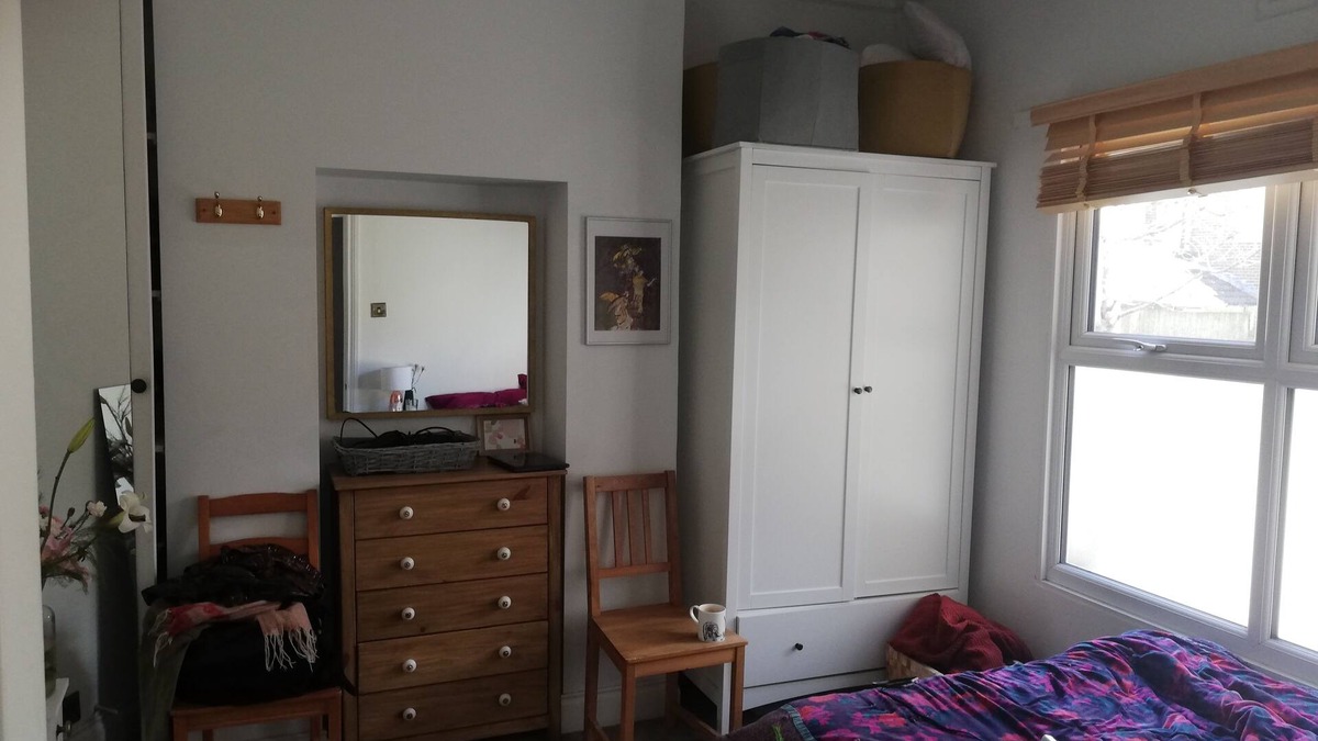 Livesey Apartment | Charming and quiet apartment in leafy central area (family and pet friendly)