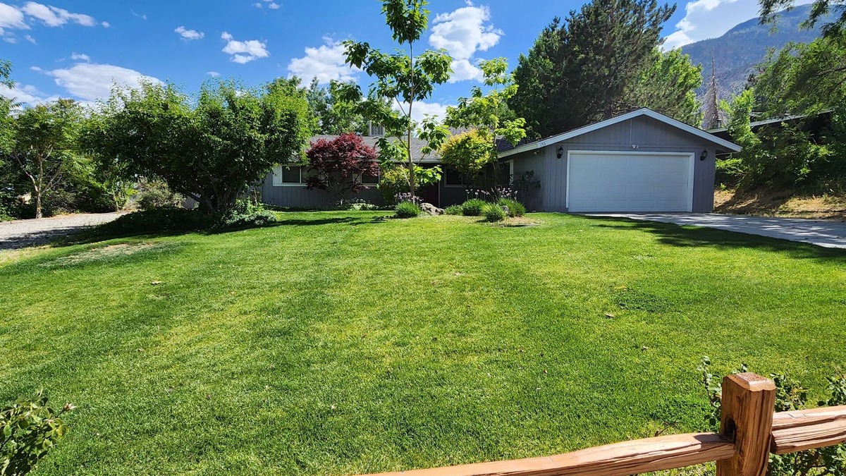 Bishop House | Charming and spacious 3-bedroom vacation home in delightful Bishop