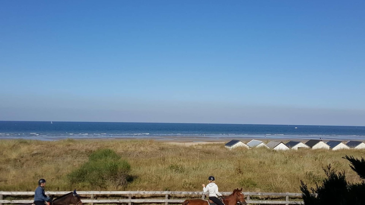 Ouistreham House | Charming Anglo-Norman house facing the sea