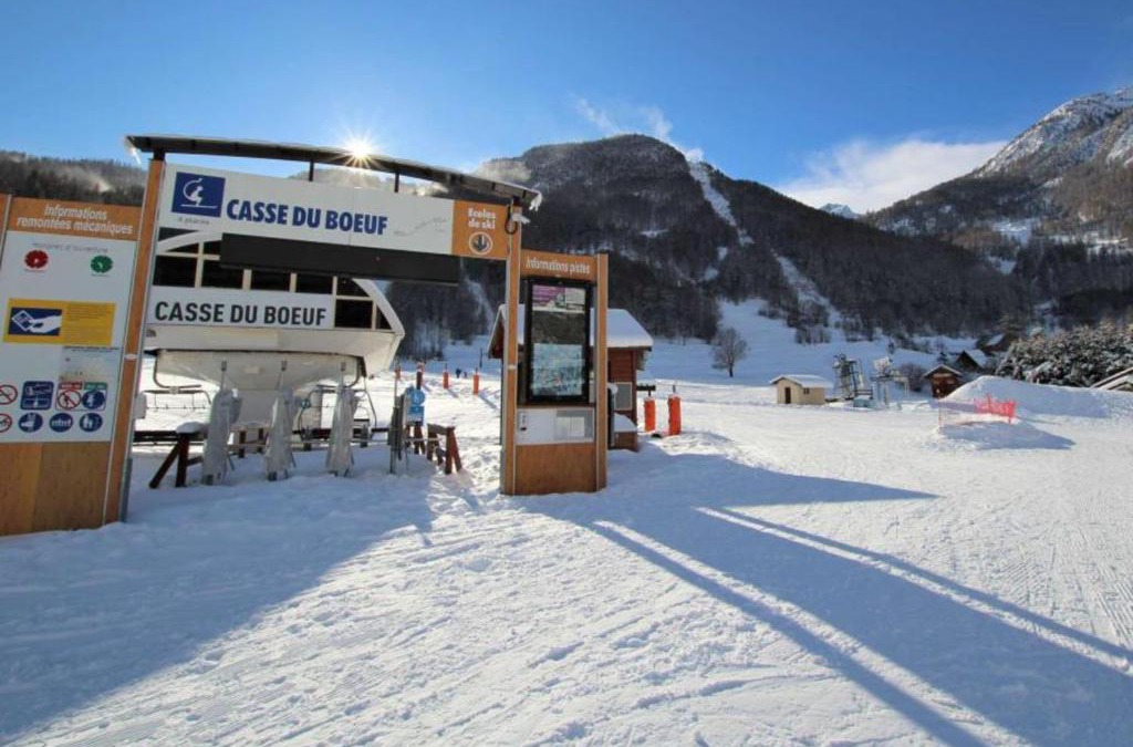La Salle-les-Alpes Apartment | Charming Apartment With Swimming Pool
