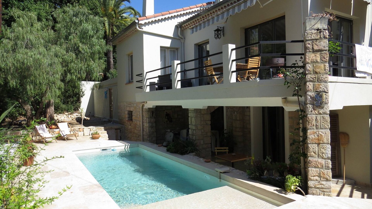 Cagnes-sur-Mer Apartment | - Charming apartment in traditional Nice villa with swimming pool