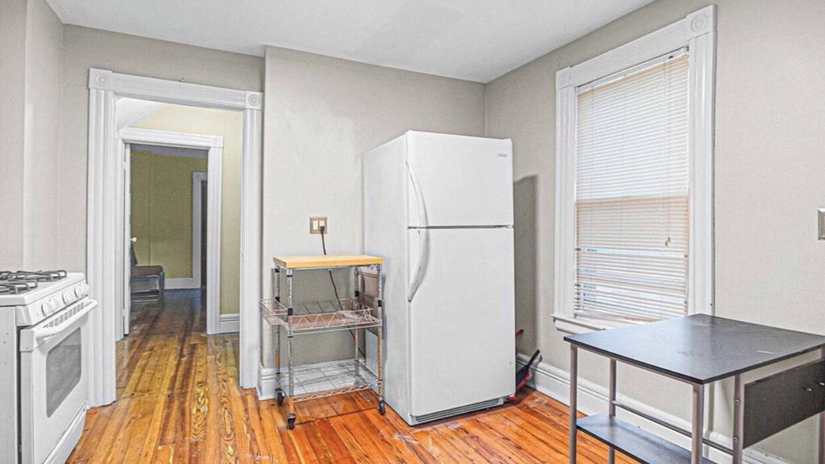 Village of New York Mills Apartment | Charming apartment with AC in lovely New York Mills