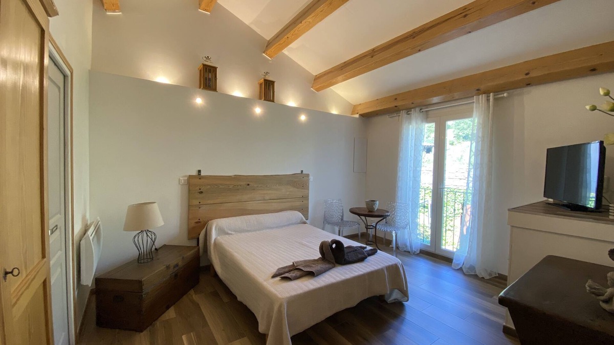 Corte Apartment | Charming apartment at the foot of the citadel - close to rivers