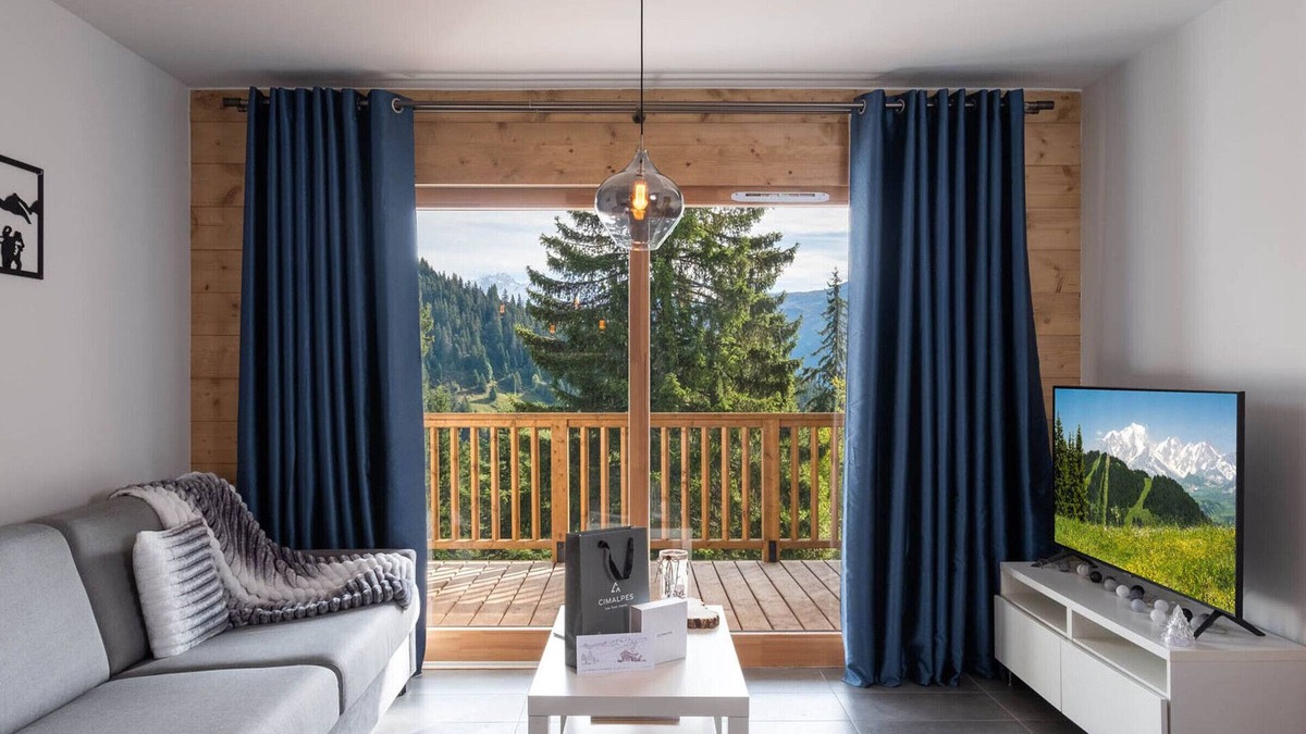 Les Saisies Apartment | Charming apartment for 6, La Forêt area, parking, linens included, ski locker