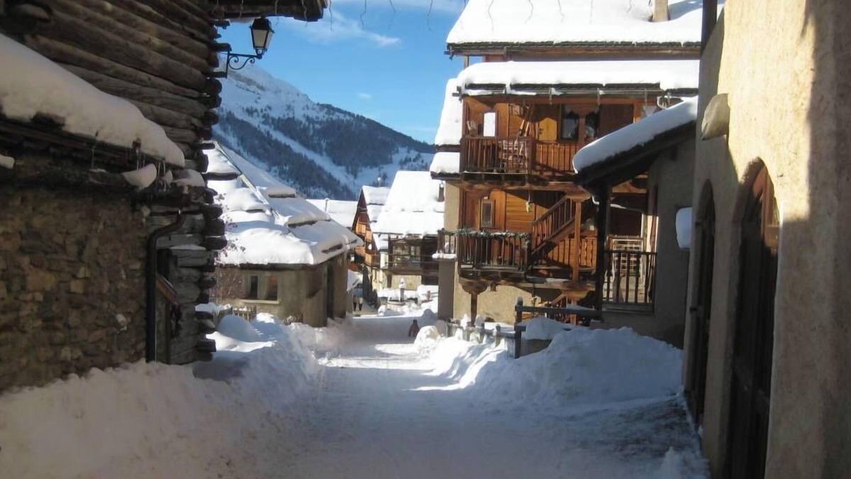 Saint-Veran Ski Chalet | Charming apartment in a chalet in the heart of the village