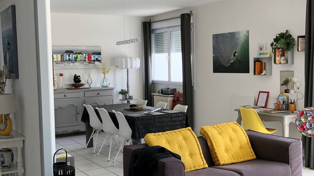 Royan Apartment | Charming apartment in Royan, near the port, beaches, market.