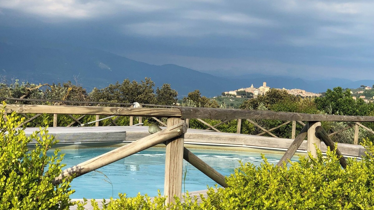 Torgiano House | Charming Apartment on the top of the hill