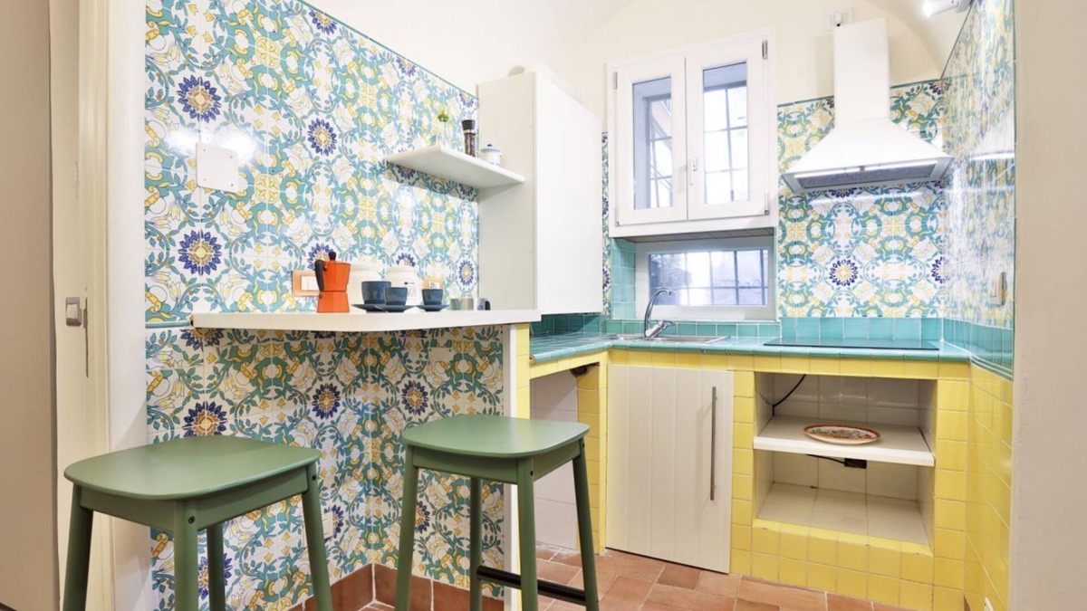 Rione Duomo Apartment | Charming apartment that accommodates up to 5 people with great comfort. The accommodation is located in the historic center (ZTL), just 500m from the Duomo and a stone's throw from Piazza Sedile del Campo, the Verdi Theater and the Villa Comunale, an ide