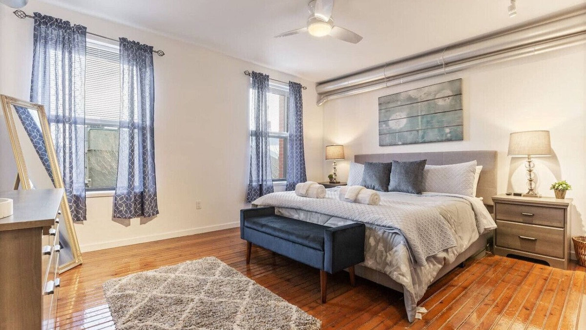 Old City Apartment | Charming Apartment in Historic Old City