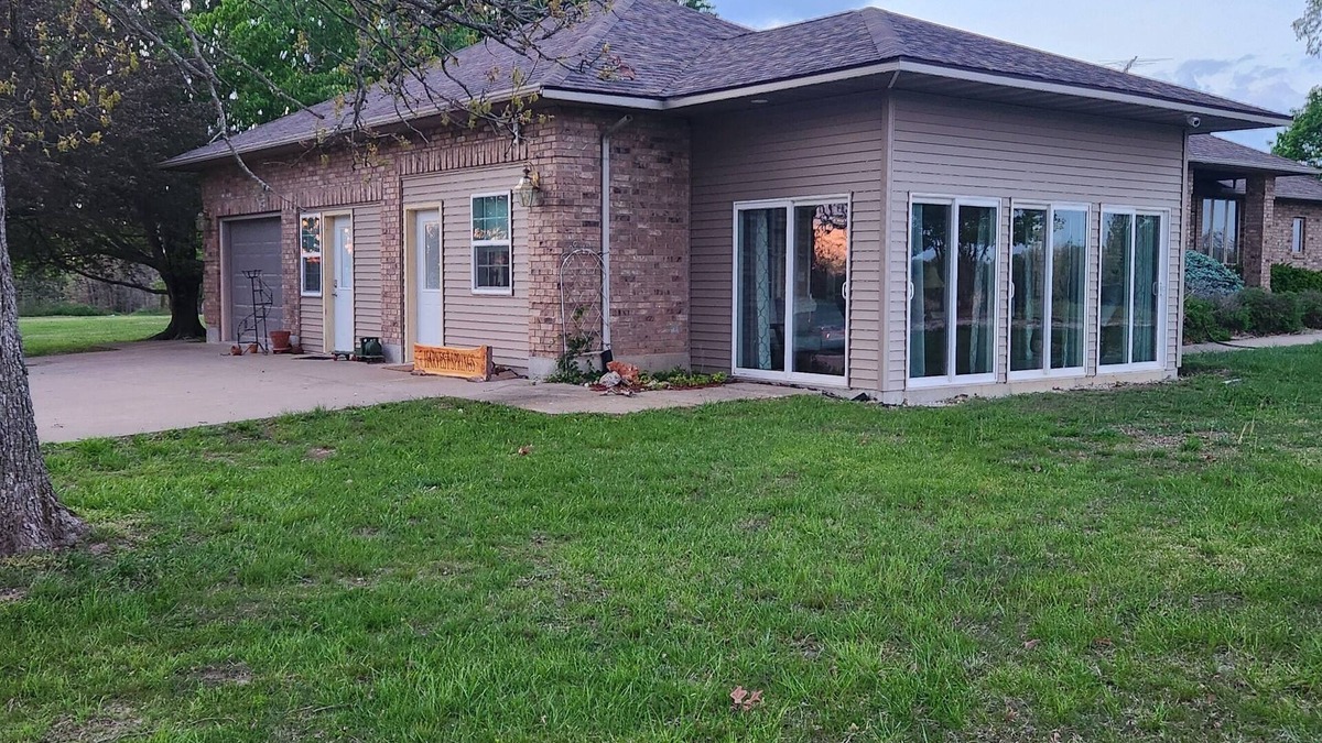 Richland Apartment | Charming apartment w/sunroom, gorgeous views in Richland - Perfect cozy getaway