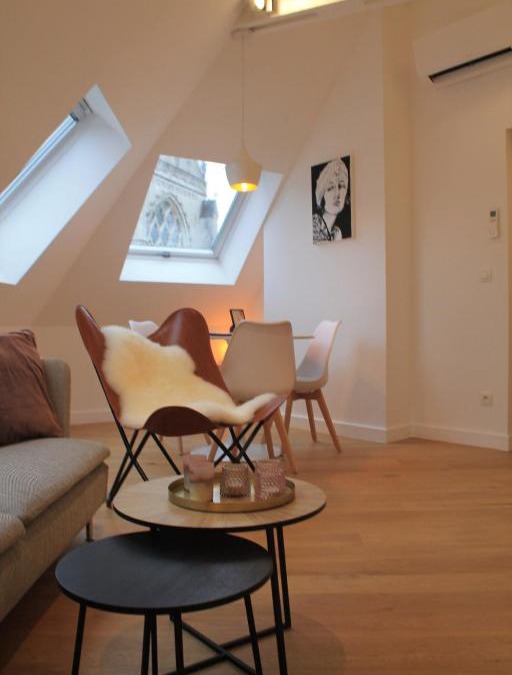 Historisch centrum Apartment | Charming Apartment with Cathedral View! On the 4th floor