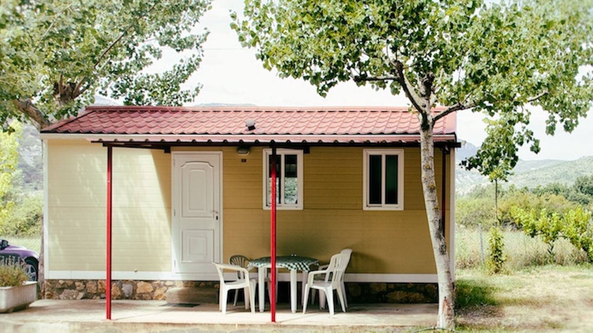 La Puebla de Roda House | Charming Aragonese Bungalow