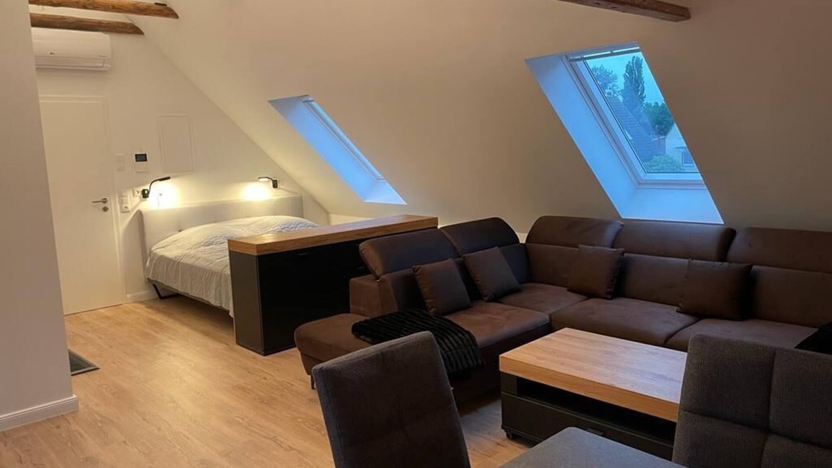 Bueckeburg Apartment | Charming art nouveau villa. Completely refurbished & refurnished in summer 2023