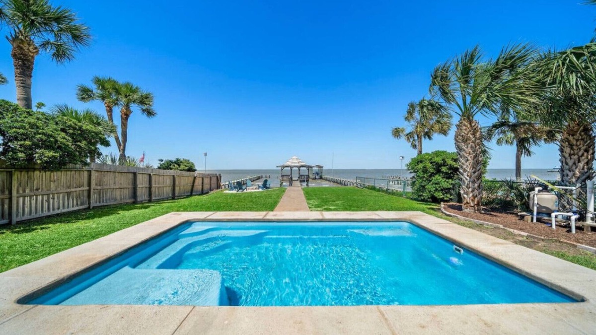 San Leon House | Charming Bayfront Home w/Pool, Pier, and Firepit