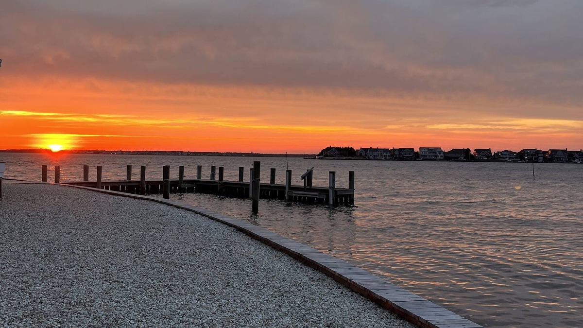 Normandy Beach House | Charming bayside Mantoloking Home