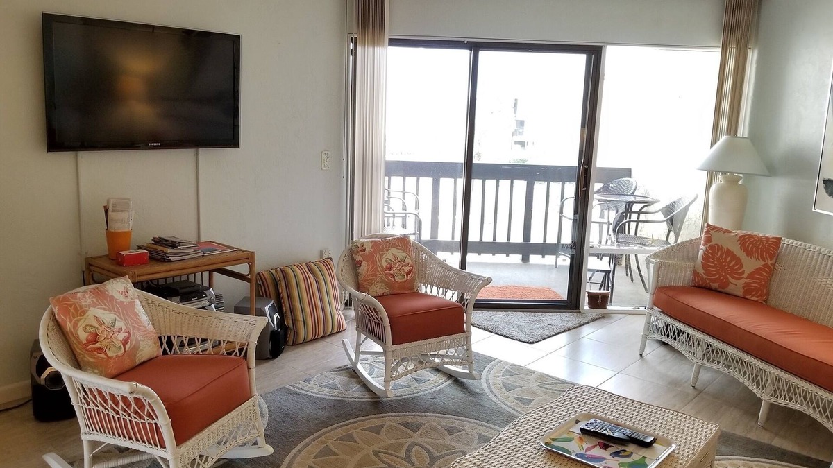 Butler Beach Condo | Charming Beach Condo: Tennis, Pool, Ocean Views