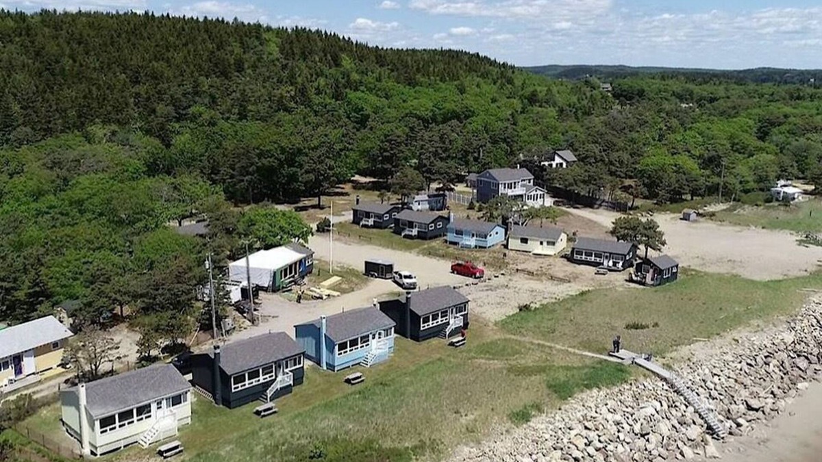 Phippsburg Cottage | Charming Beach Cottage on Popham Beach