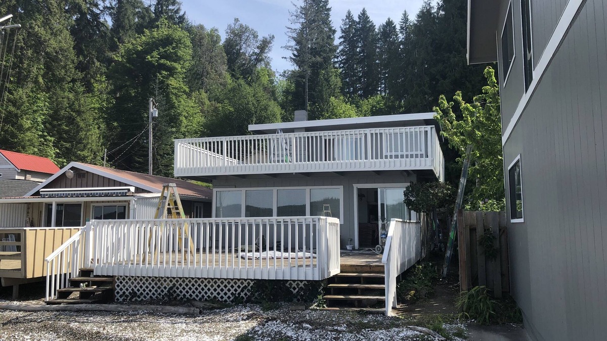 Union House | Charming Beach House with Private Beach! Kid Friendly!