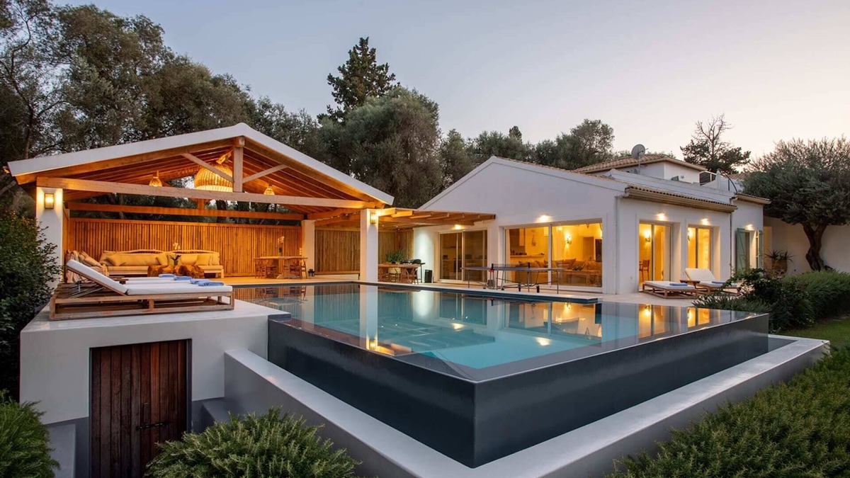 Molos Villa | Charming Beachfront Retreat with Pool in Corfu
