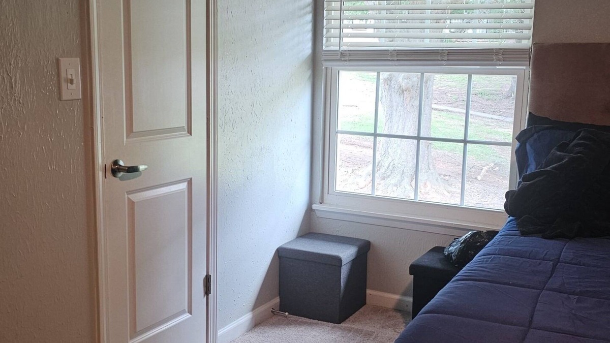 Decatur Apartment | Charming bed & breakfast in wonderful Decatur with AC, WiFi, fitness room