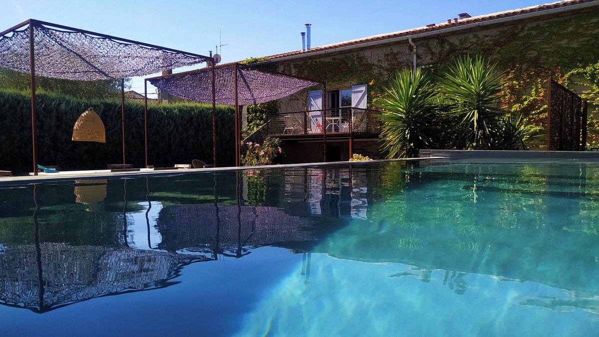Conques-sur-Orbiel Bed & Breakfast | Charming bed and breakfast less than 15 minutes from Carcassonne Room 2