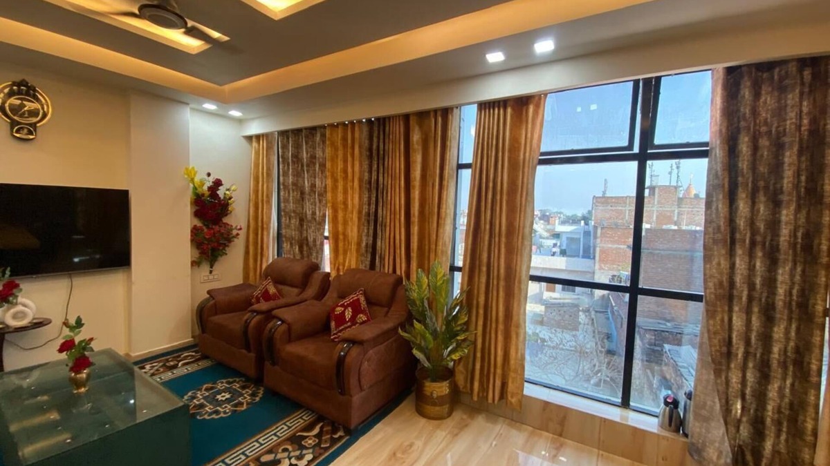 Allahabad Bed & Breakfast | Charming bedroom in wonderful Prayagraj with AC, WiFi