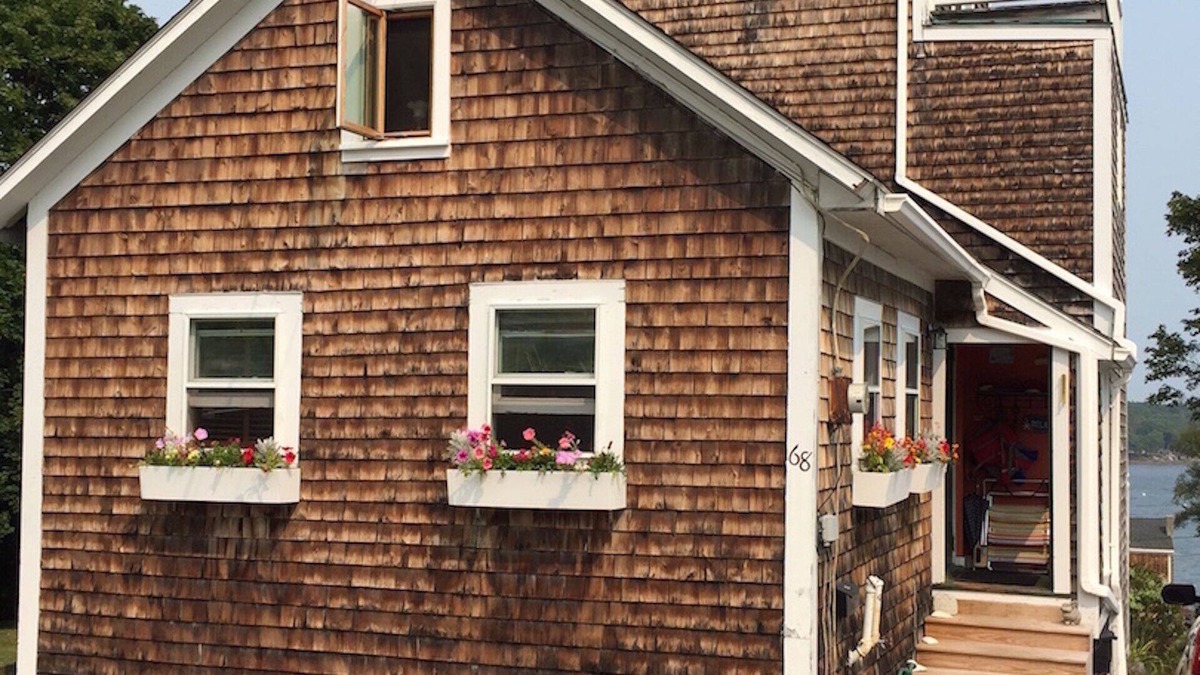 Belfast House | Charming Belfast Cottage! Great Bay Views! Easy Walk to Town!