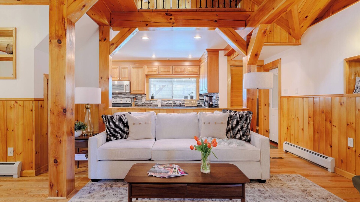 Williamstown House | Charming Berkshires Retreat – Minutes to Williamstown
