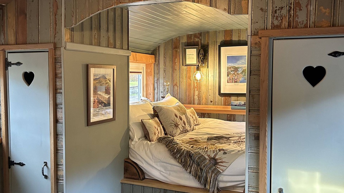 West Laroch Cabin | Charming Boutique Train Carriage with large outside seating area and bath