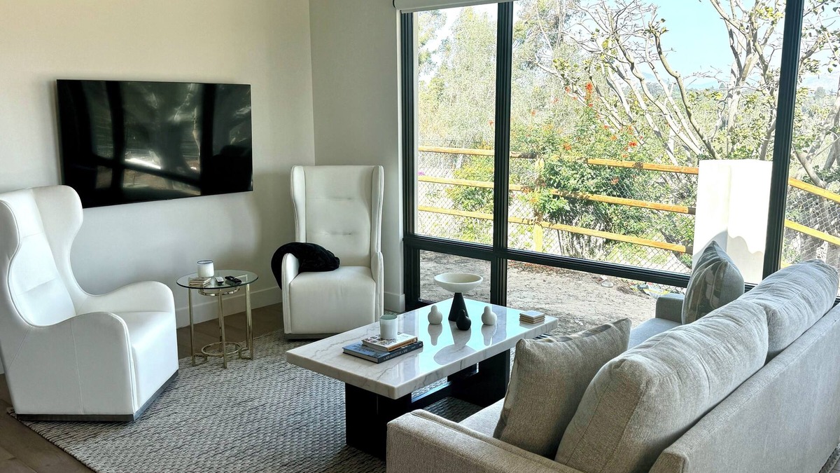 Covenant House | Charming brand new 2-bedroom vineyard house with AC, in peaceful Rancho Santa Fe