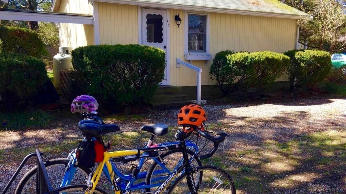 Brewster Cottage | Charming Brewster Cottage