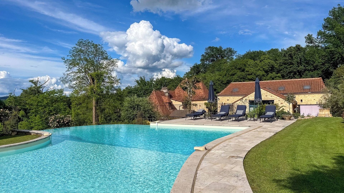 Marnac House | Charming Bungalow with stunning views of the Dordogne River in the Perigord Noir