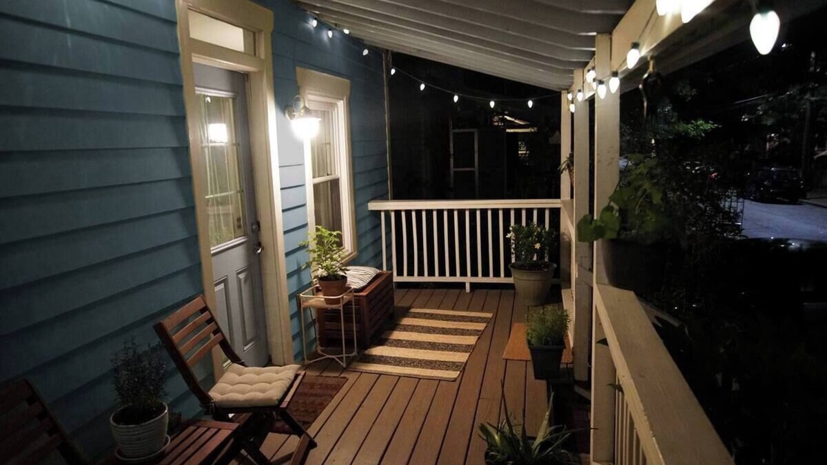 Cabbagetown House | Charming bungalow in walkable historic district