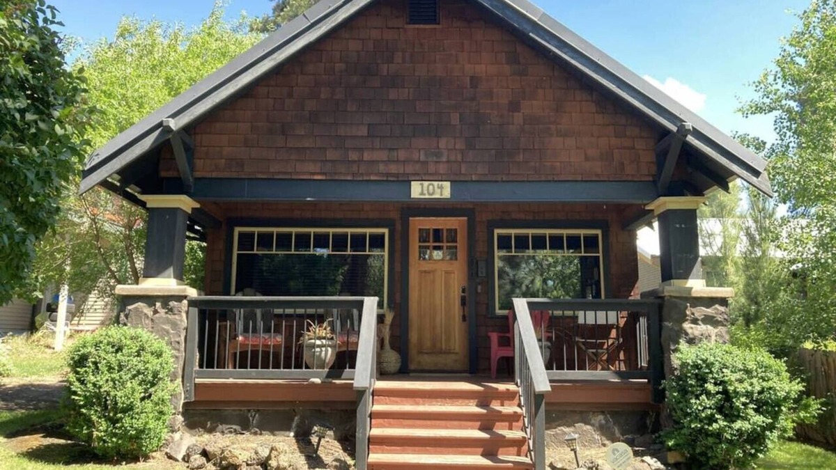 Old Bend House | Charming Bungalow in Walkable Old Bend