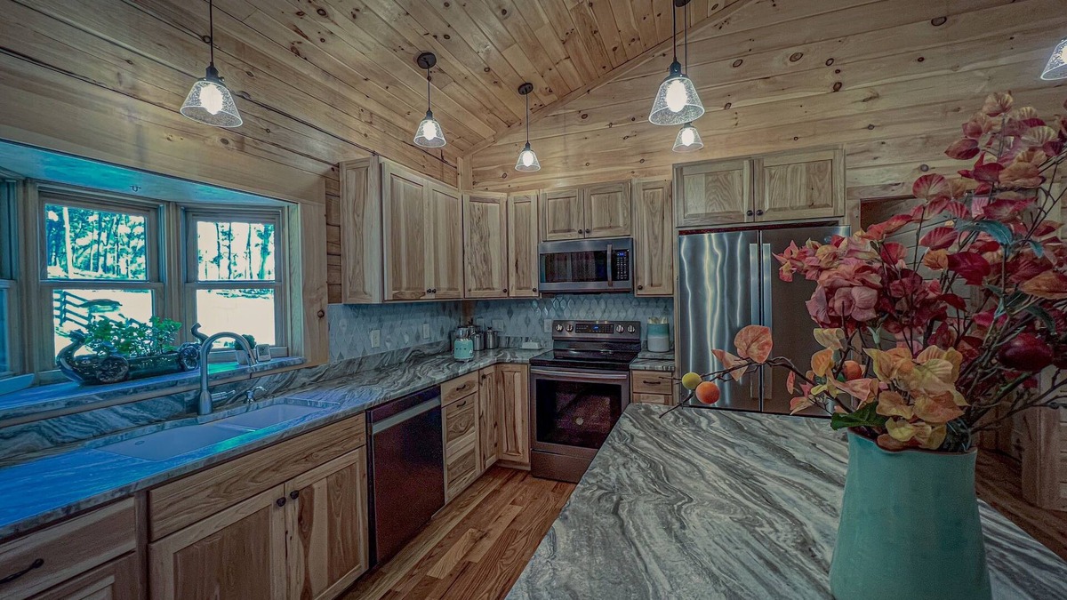 Watertown Cabin | Charming Cabin 3BR/3BA-Family & Pet Friendly!