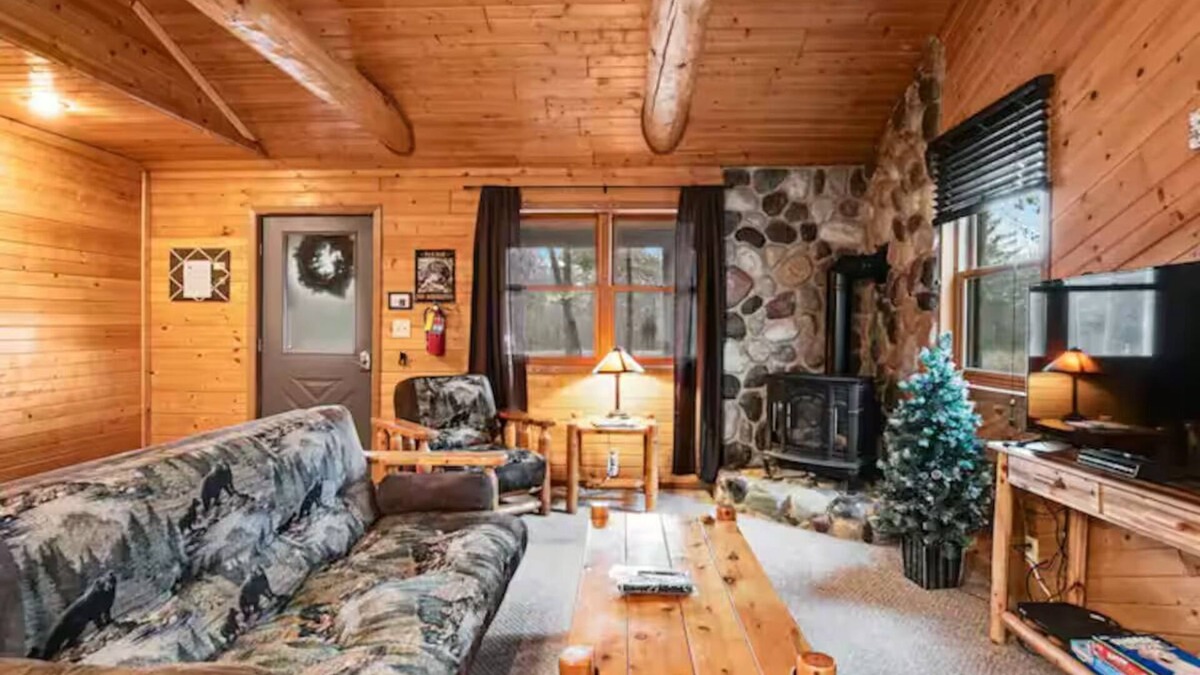 New Lisbon Cabin | Charming cabin 4 out of 7 in New Lisbon - perfect getaway