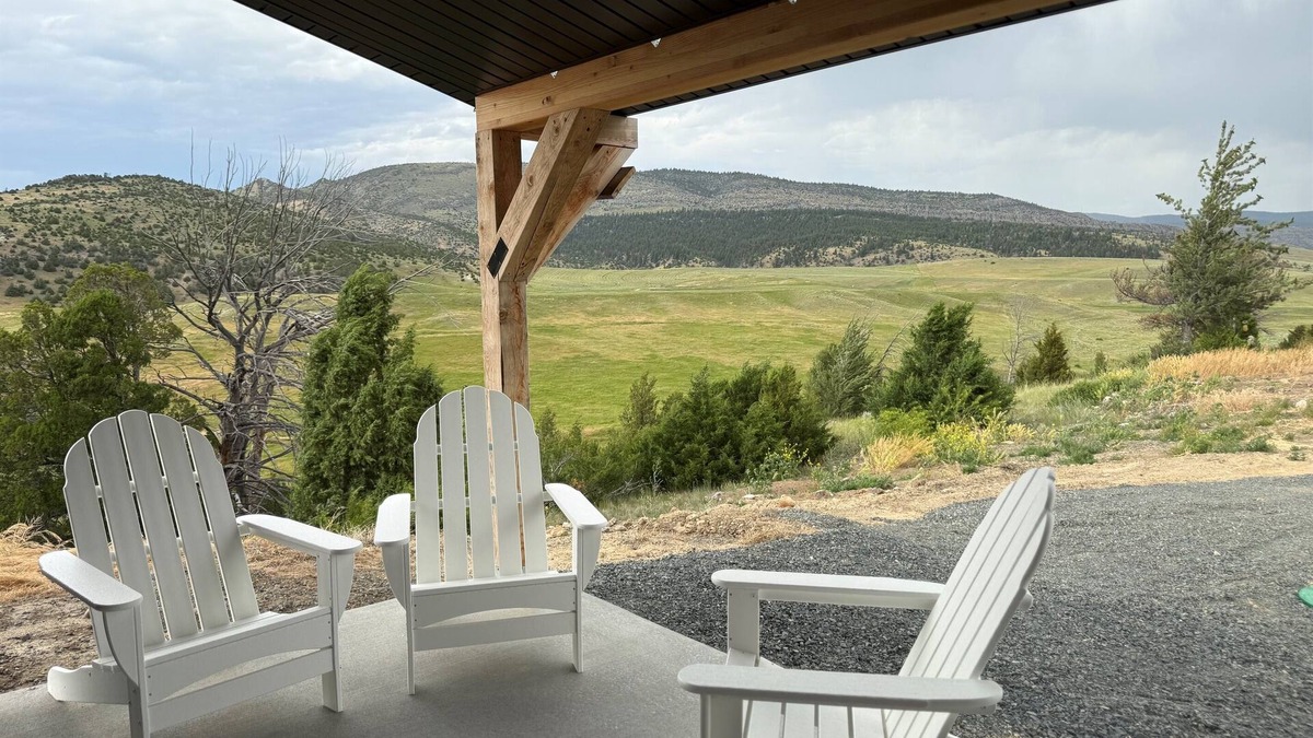 Madison County House | Charming cabin in the Tobacco Root foothills
