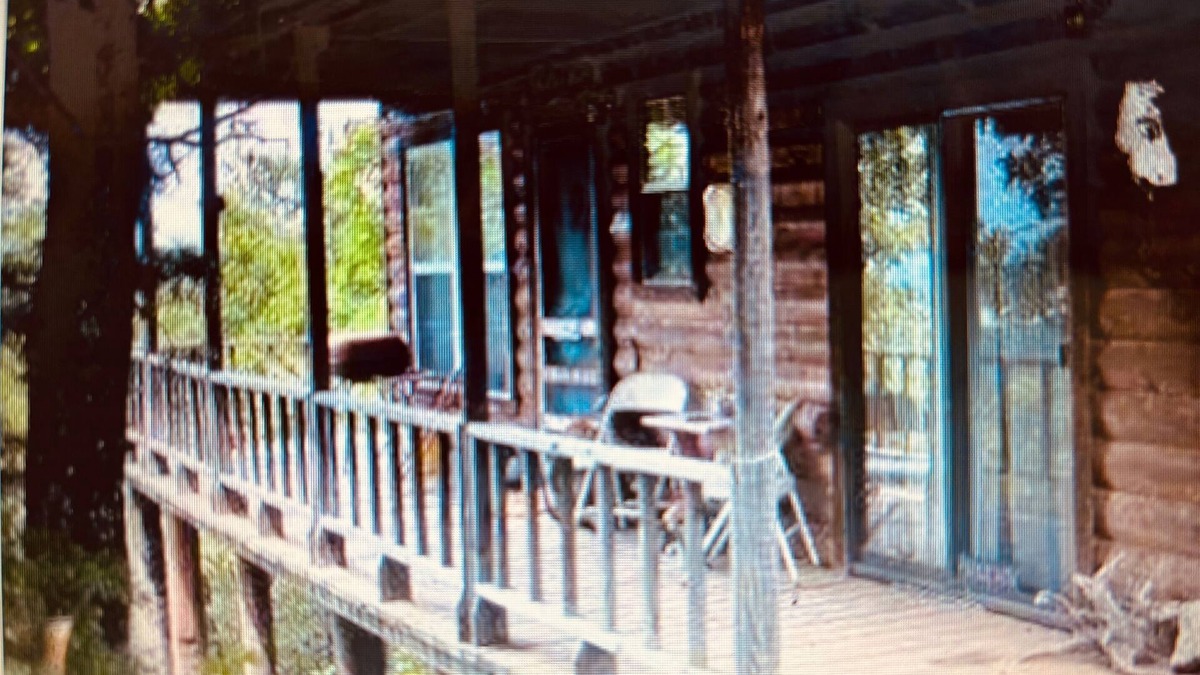 Clayton Cabin | Charming cabin in the Heart of the Choctaw Nation with spectacular view.